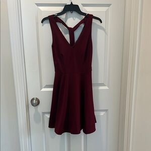 Elegant Burgundy Sleeveless Dress